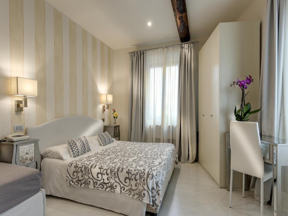Hotel Palagi Pietrasanta Luaran gambar